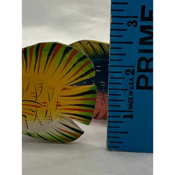 1980s 3 PC Tropical Fish Colorful Wood Hand Carved Painted Free Standing - Picture 2 of 11
